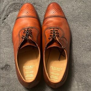 Brooks Brothers Brown Oxford Shoes with Perforated Toe Cap